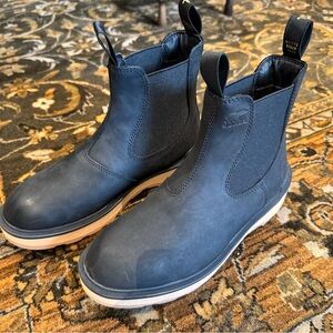 Women’s Black Chelsea Boots-perfect for Fall!🍂